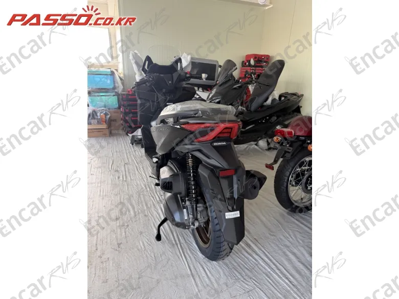 Honda Forza 350 - фото 2