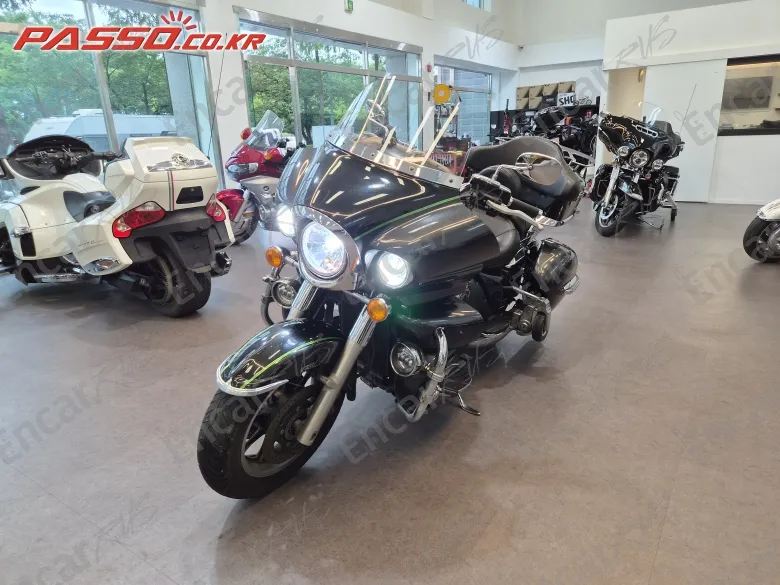 Kawasaki Vulcan 1700 Voyager Abs - фото 3