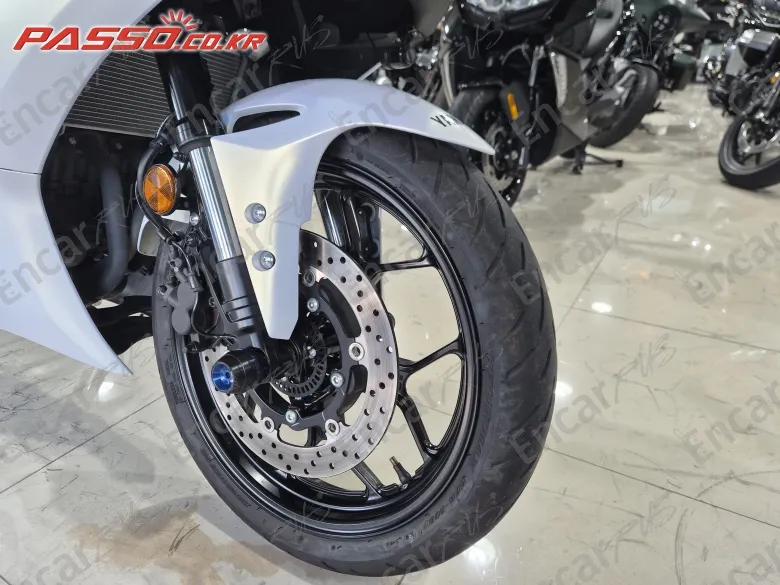 Yamaha Yzf R3 - фото 5
