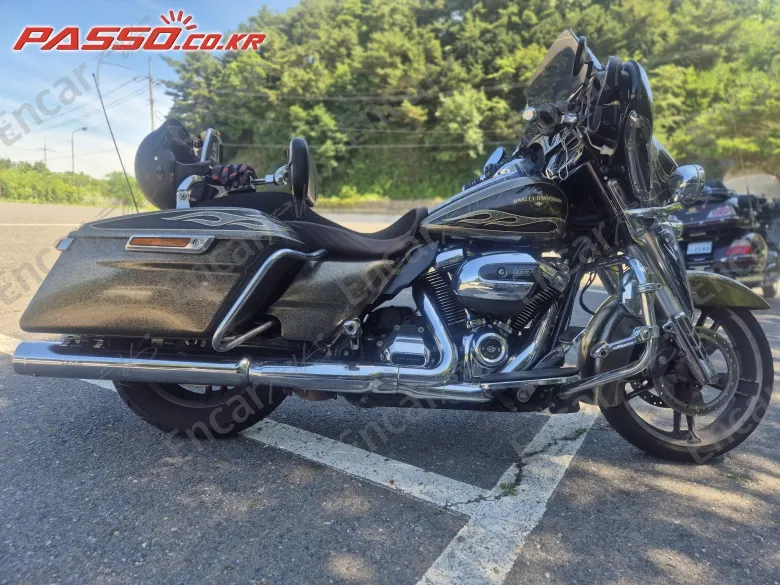 Harley-Davidson Flhxs Street Glide Special - фото 0