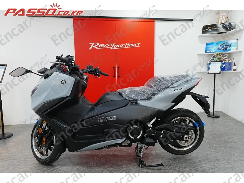 Yamaha T Max 560 - фото 1