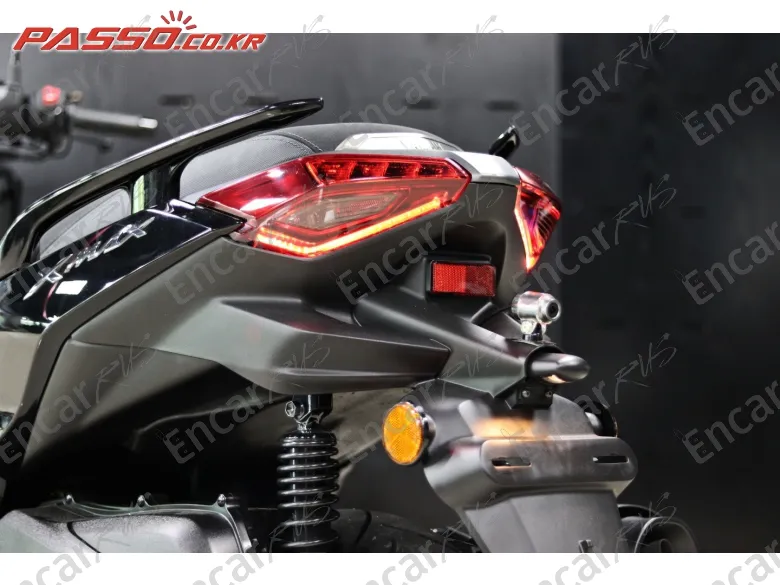 Yamaha X Max 300 Abs - фото 6