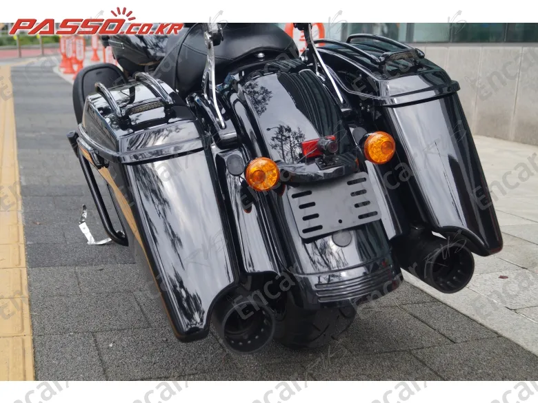 Harley-Davidson Road King Special - фото 2