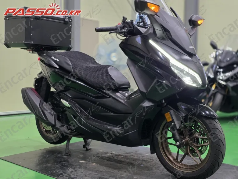 Honda Forza 350 - фото 5