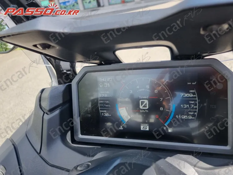Yamaha T Max 560 - фото 4