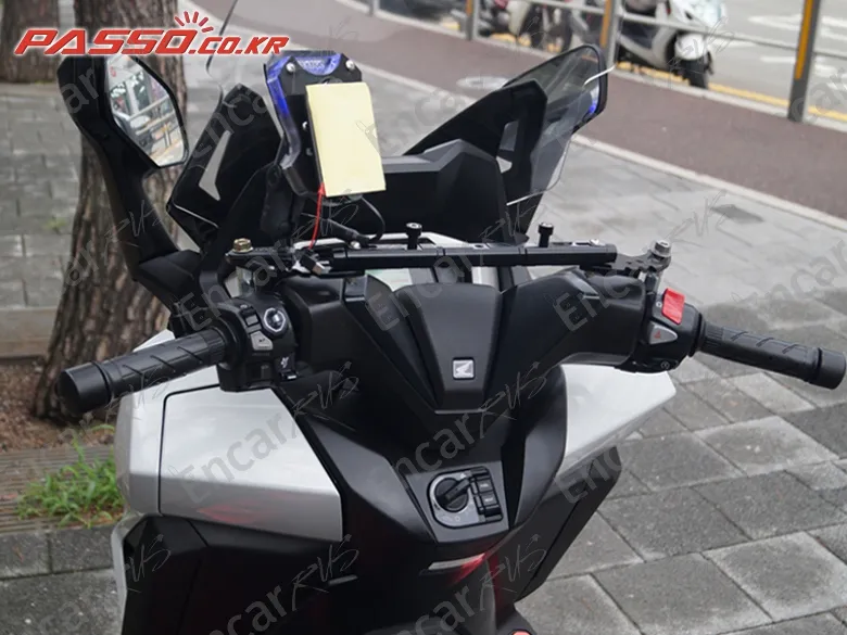 Honda Forza 350 - фото 3