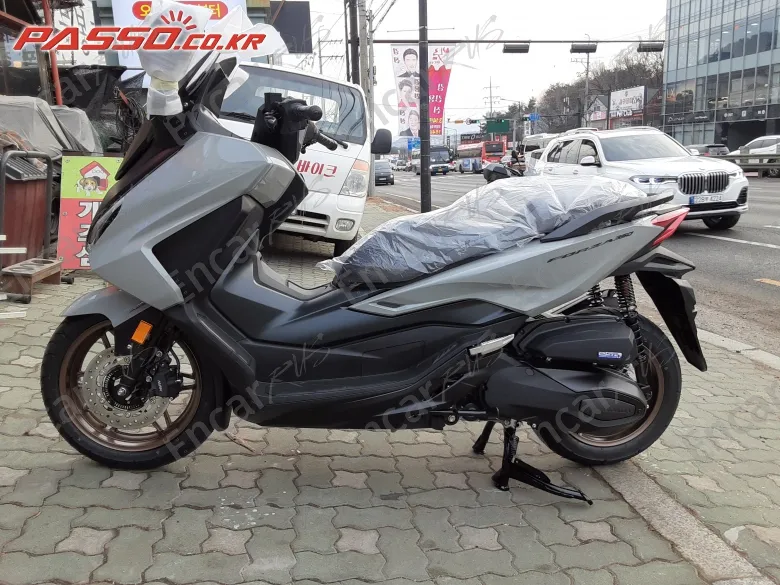 Honda Forza 350 - фото 1