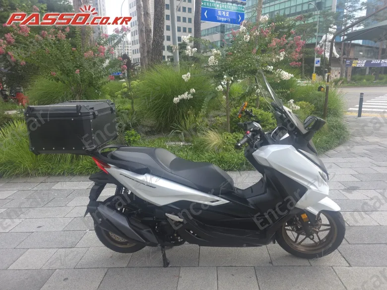 Honda Forza 350 - фото 0