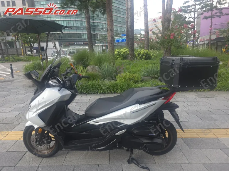 Honda Forza 350 - фото 1