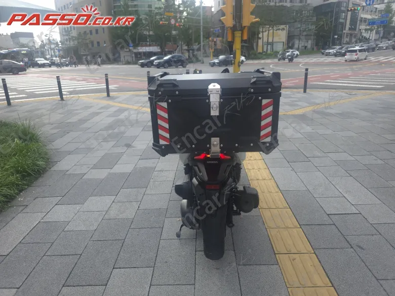 Honda Forza 350 - фото 2
