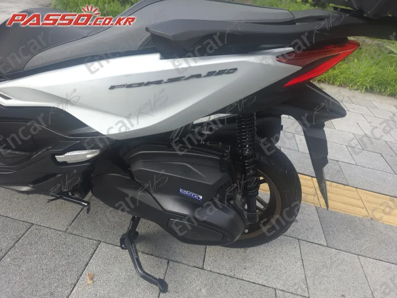 Honda Forza 350 - фото 4