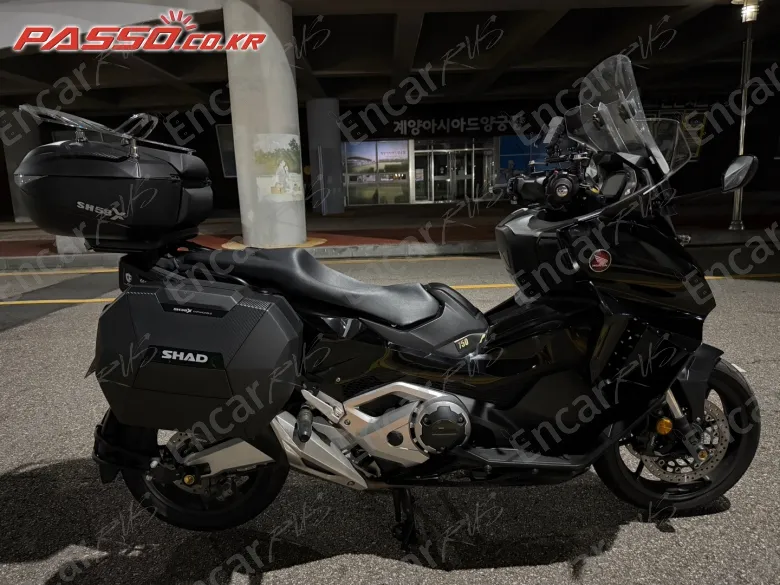 Honda Forza 750 - фото 0