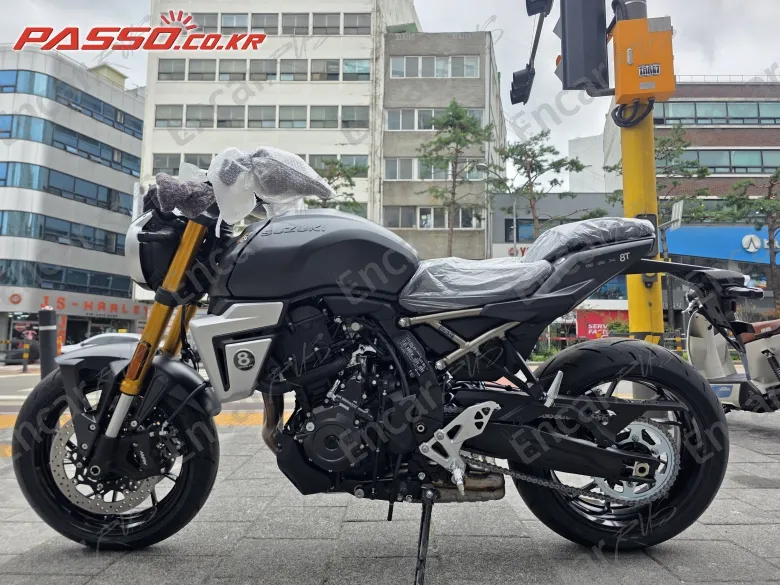 Suzuki Gsx 8 T - фото 1