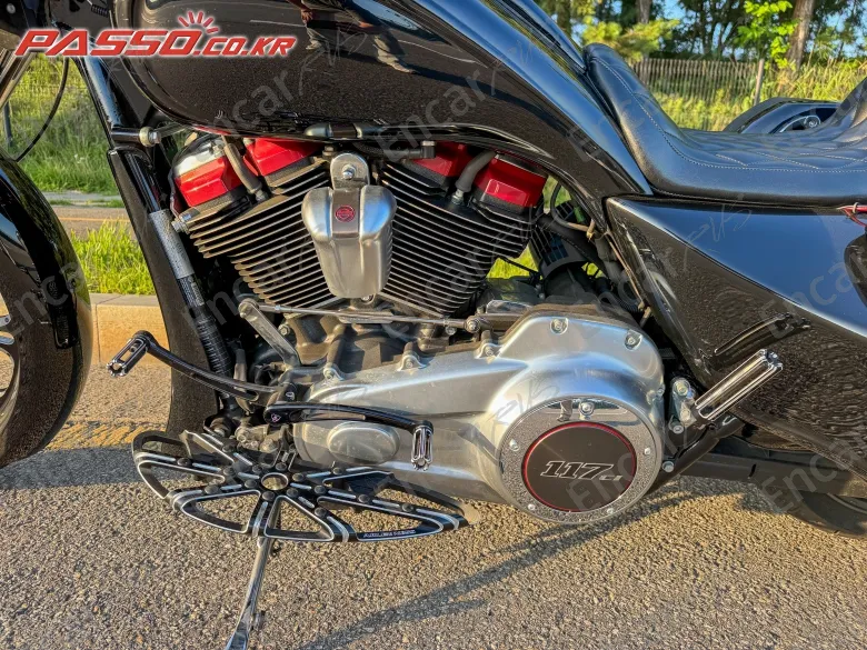Harley-Davidson Flhx - фото 4