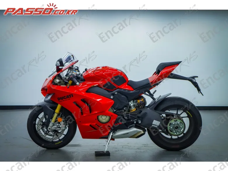 Ducati Panigale V4 S - фото 1