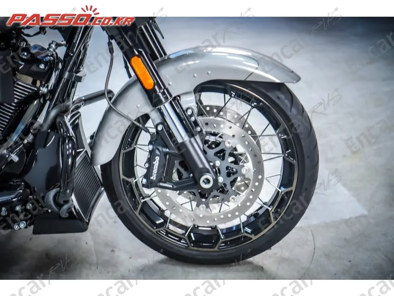 Harley-Davidson Flhxse - фото 5