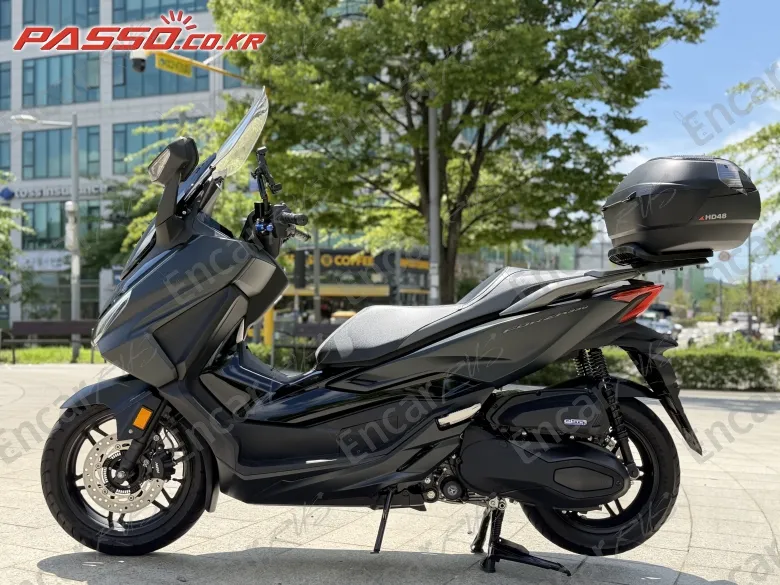 Honda Forza 350 - фото 1