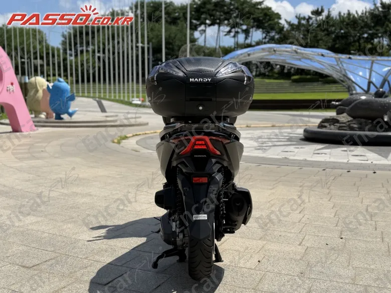 Honda Forza 350 - фото 2