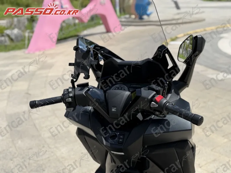 Honda Forza 350 - фото 3