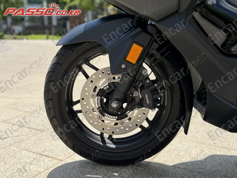 Honda Forza 350 - фото 5