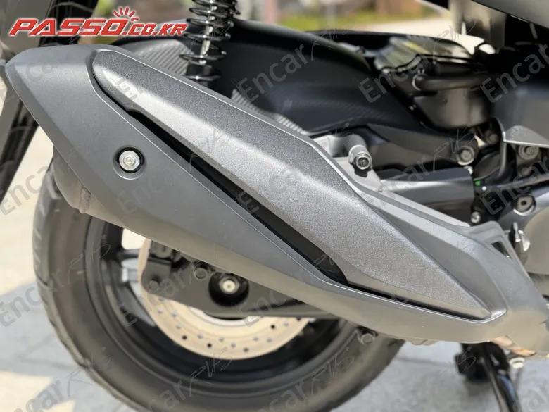 Honda Forza 350 - фото 6