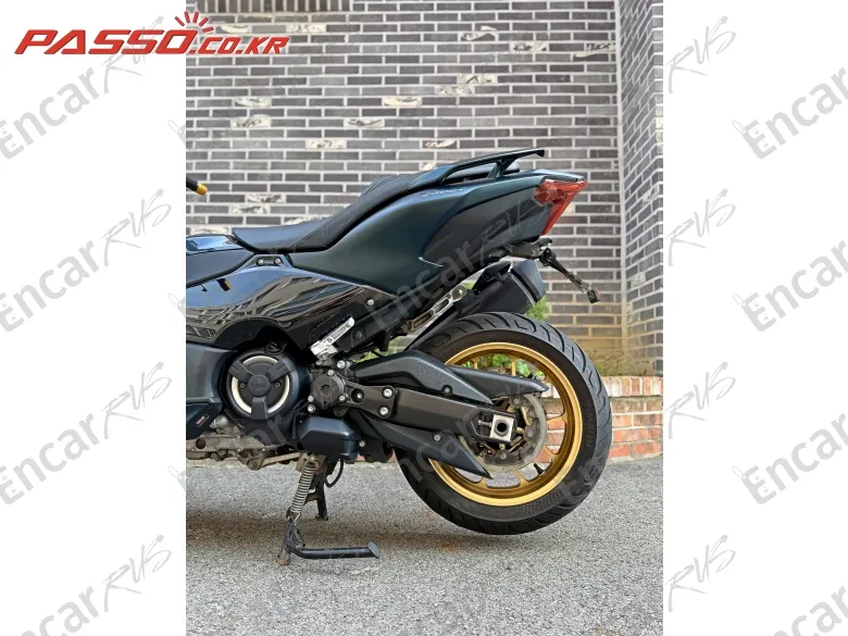 Yamaha T Max 560 - фото 4