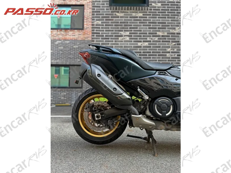 Yamaha T Max 560 - фото 6