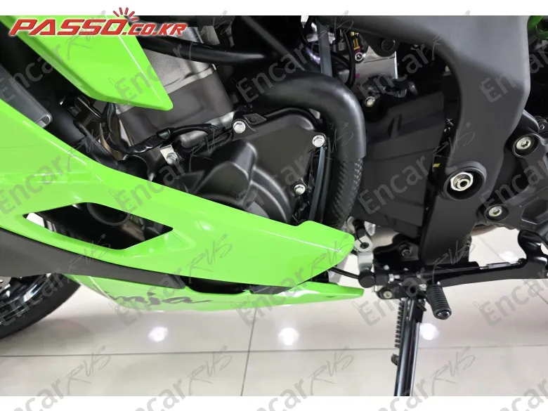 Kawasaki Ninja Zx 4 Rr - фото 4