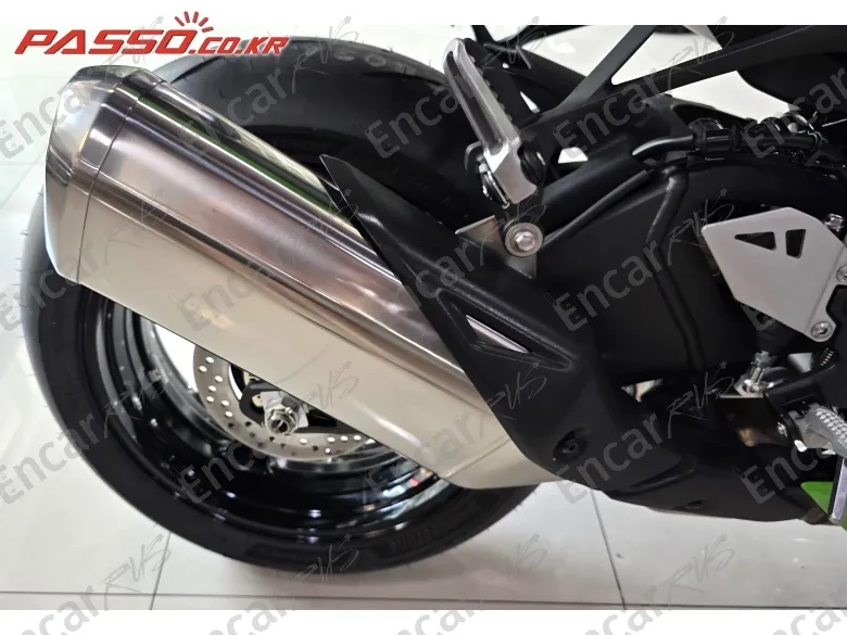 Kawasaki Zx 10 R - фото 6