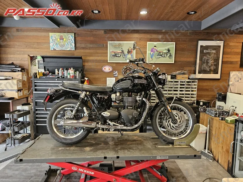 Triumph Bonneville T120 - фото 0