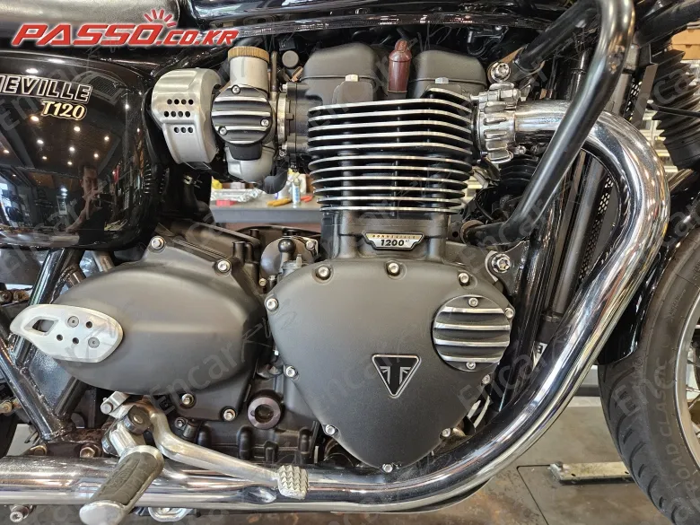 Triumph Bonneville T120 - фото 4
