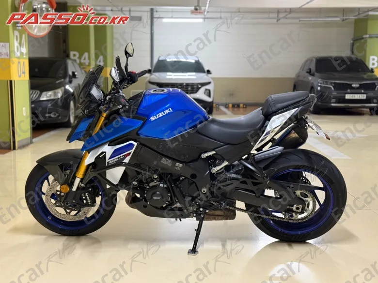 Suzuki Gsx S 1000 - фото 1