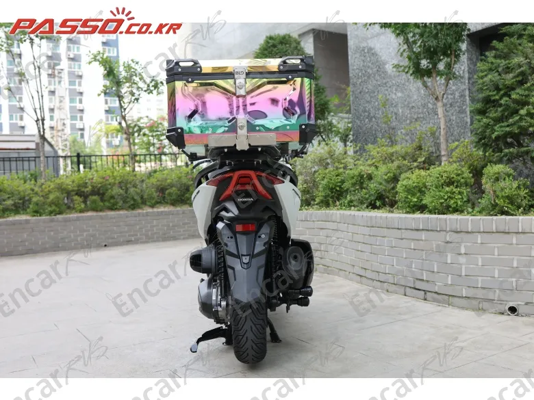 Honda Forza 350 - фото 2