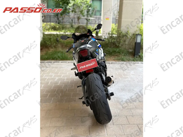 Suzuki Gsx R 1000 R - фото 2