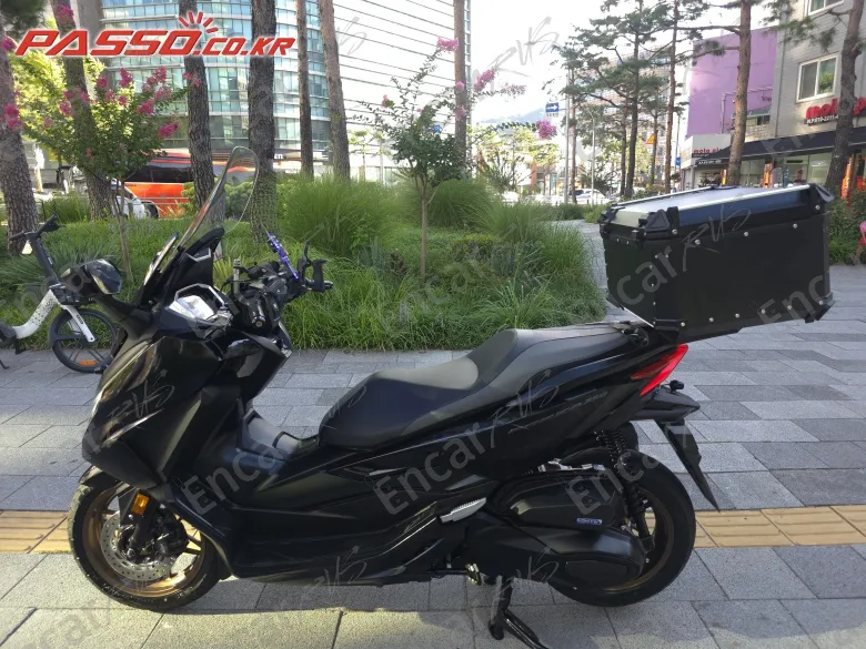 Honda Forza 350 - фото 1