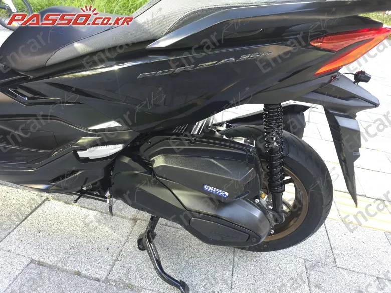 Honda Forza 350 - фото 4