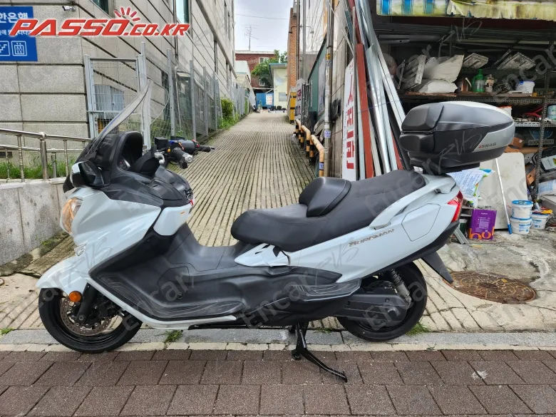 Suzuki Burgman 650 Executive - фото 1