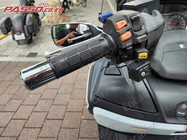Suzuki Burgman 650 Executive - фото 3