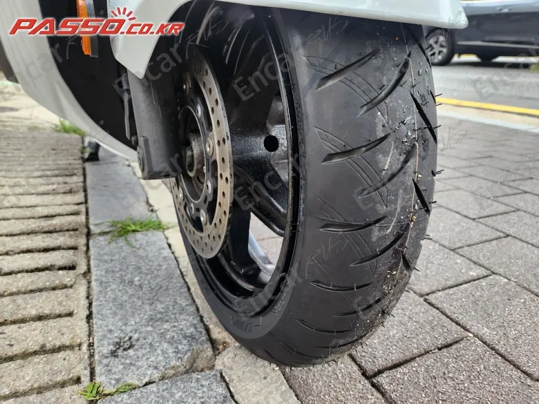 Suzuki Burgman 650 Executive - фото 5