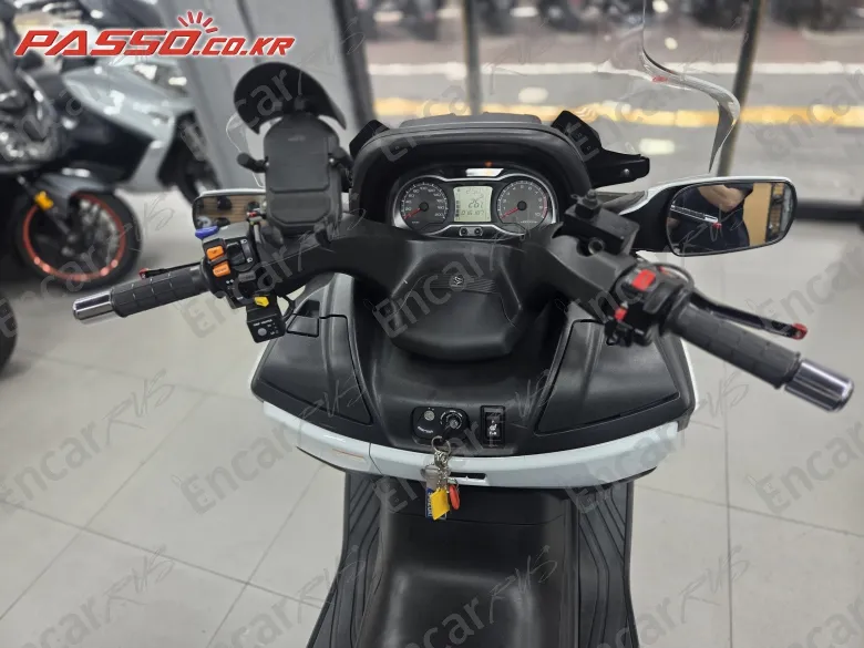 Suzuki Burgman 650 - фото 3