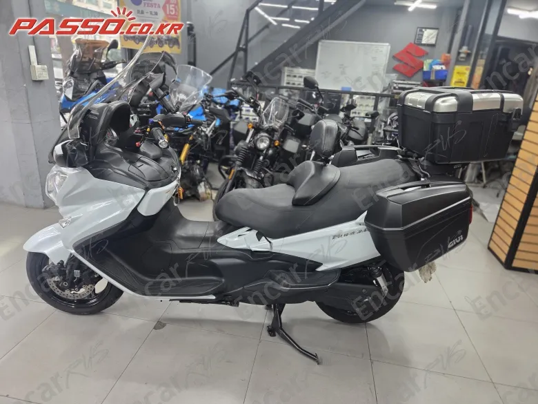 Suzuki Burgman 650 - фото 4