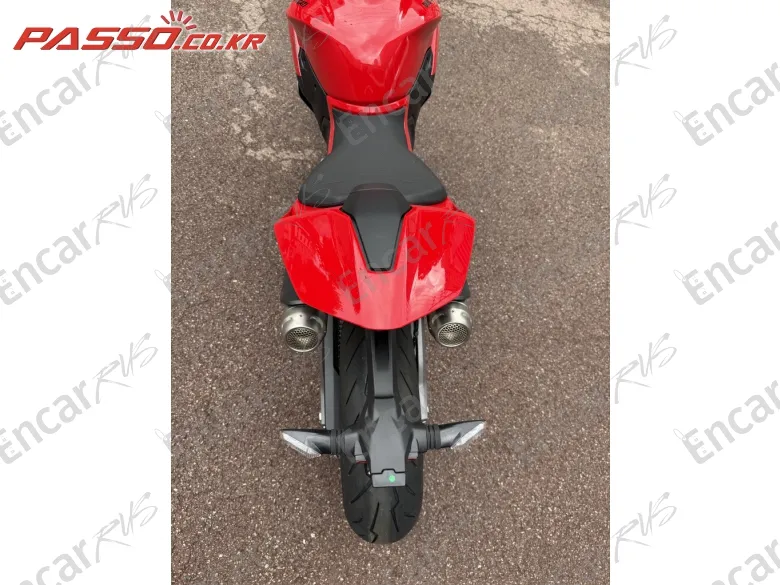Ducati Treetfighter V2 S - фото 4