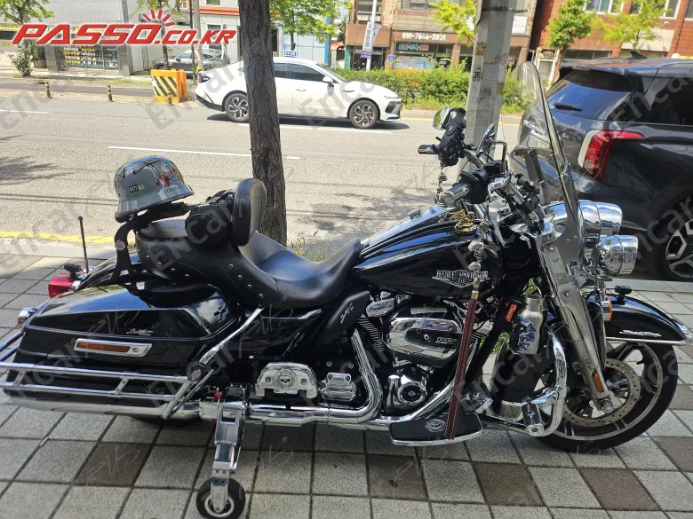 Harley-Davidson Flhr - фото 0