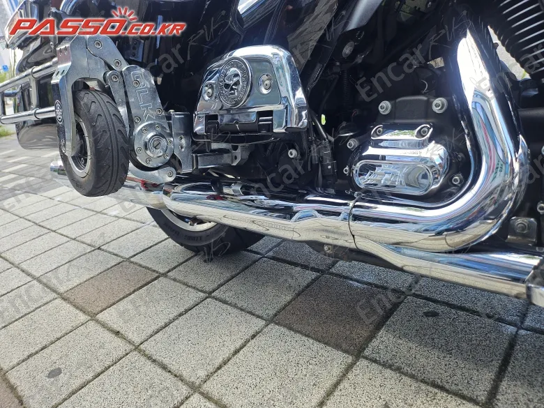 Harley-Davidson Flhr - фото 6