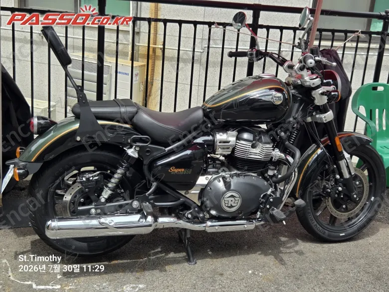 Royal Enfield Super Meteor 650 - фото 4