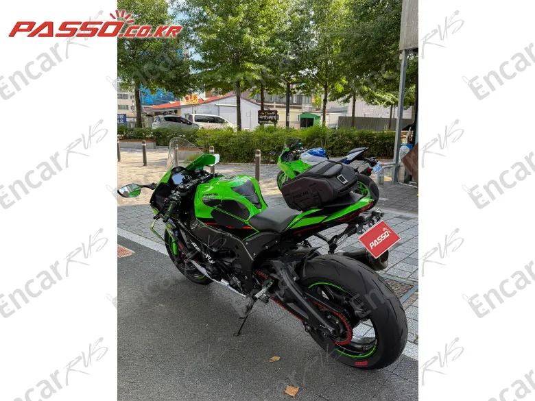 Kawasaki Zx 10 R - фото 2