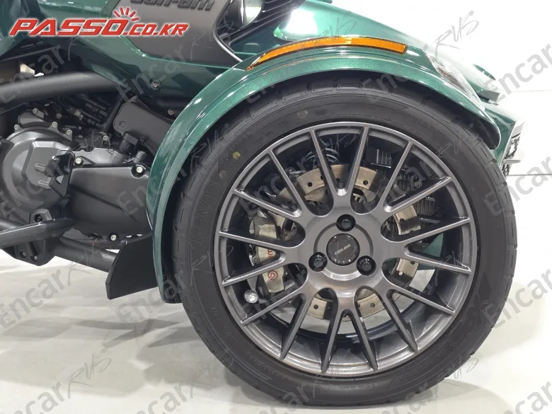 Brp Can-Am Spyder F3 Limited - фото 5