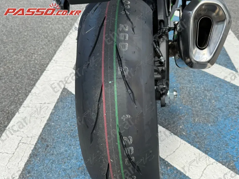 Kawasaki Zx 10 R - фото 5