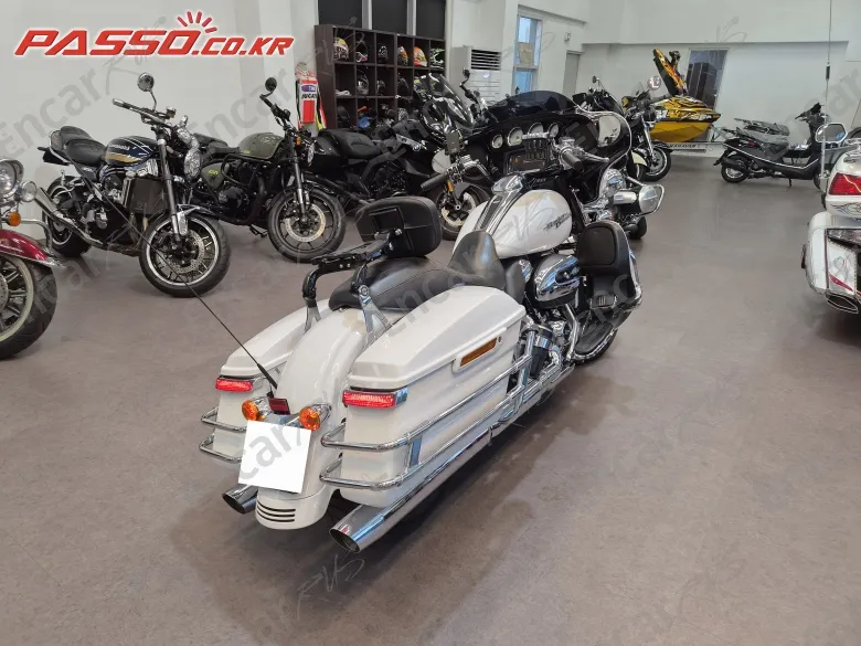 Harley-Davidson Flhx - фото 2