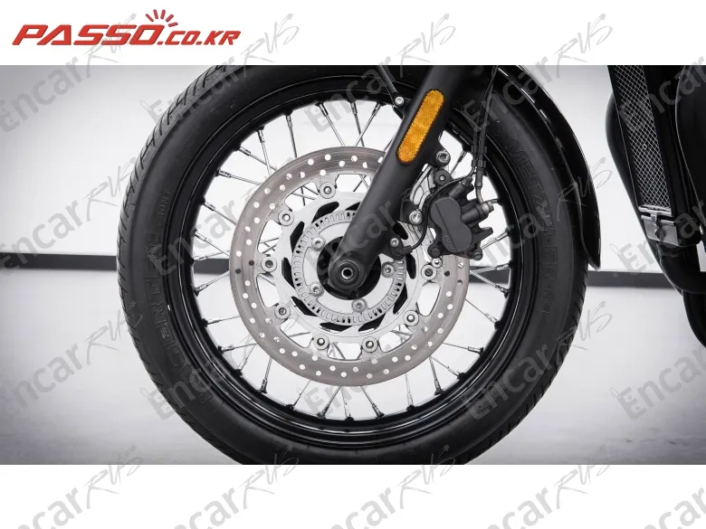 Triumph Bonneville T100 - фото 5
